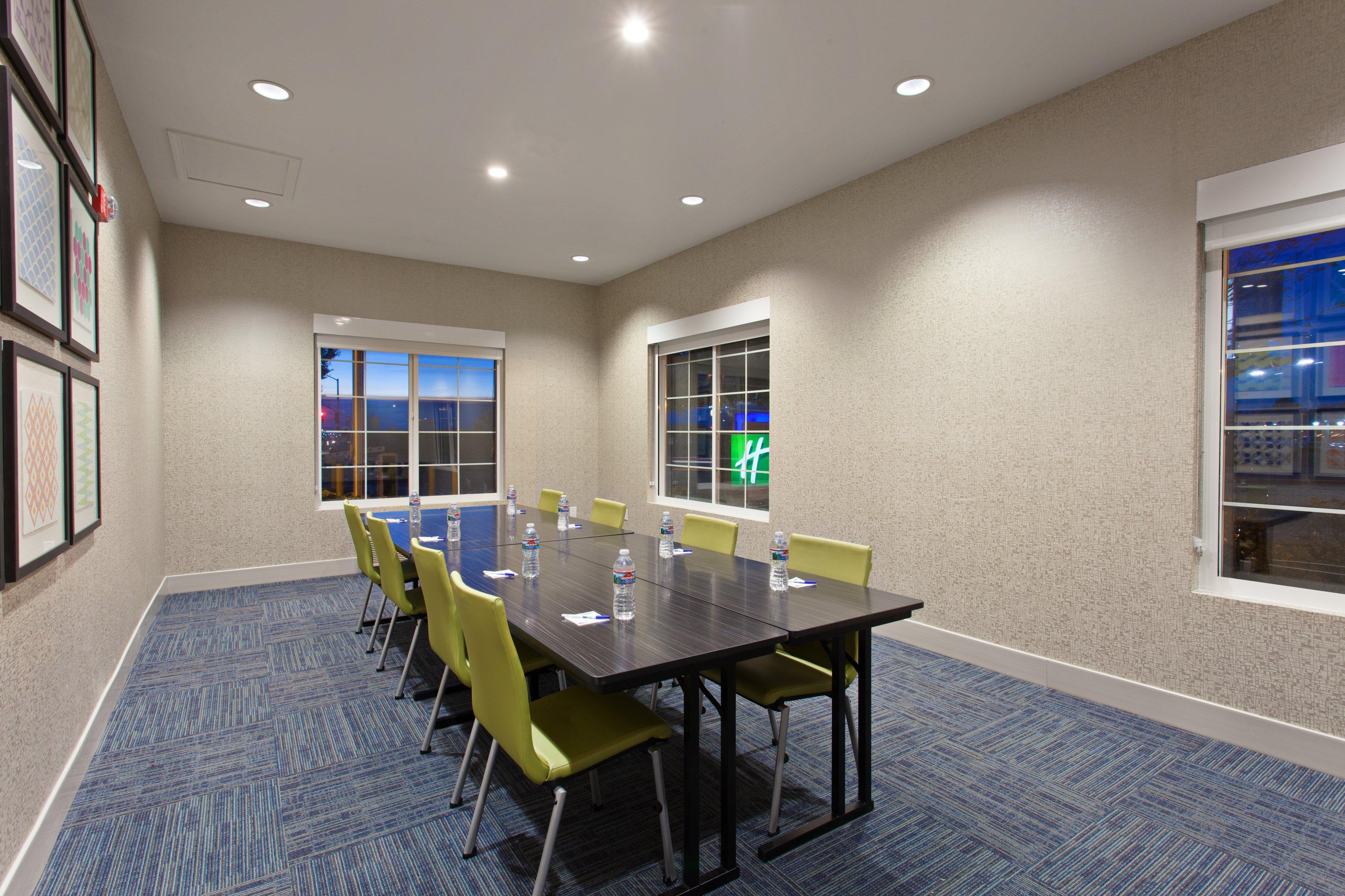 Holiday Inn Express & Suites Oakland - Airport By Ihg Luaran gambar