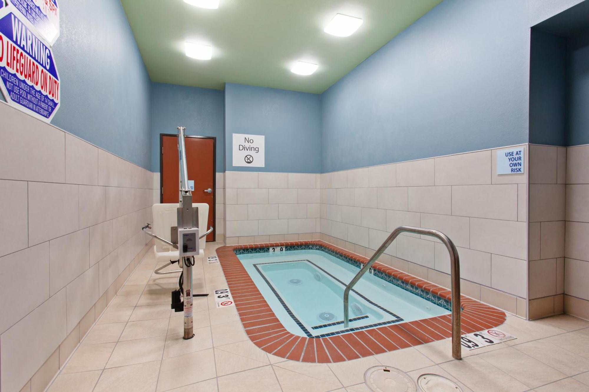 Holiday Inn Express & Suites Oakland - Airport By Ihg Luaran gambar