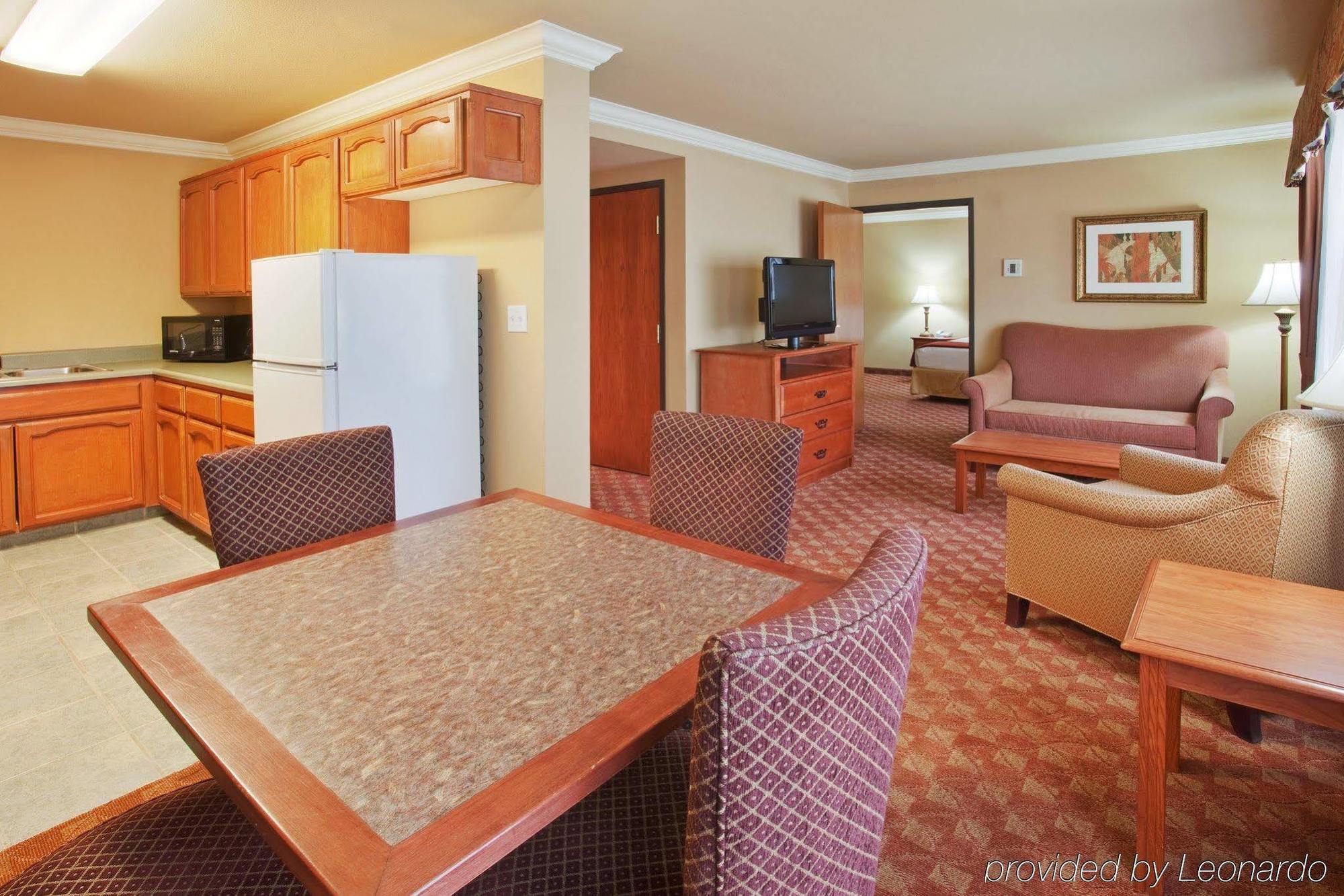 Holiday Inn Express & Suites Oakland - Airport By Ihg Luaran gambar