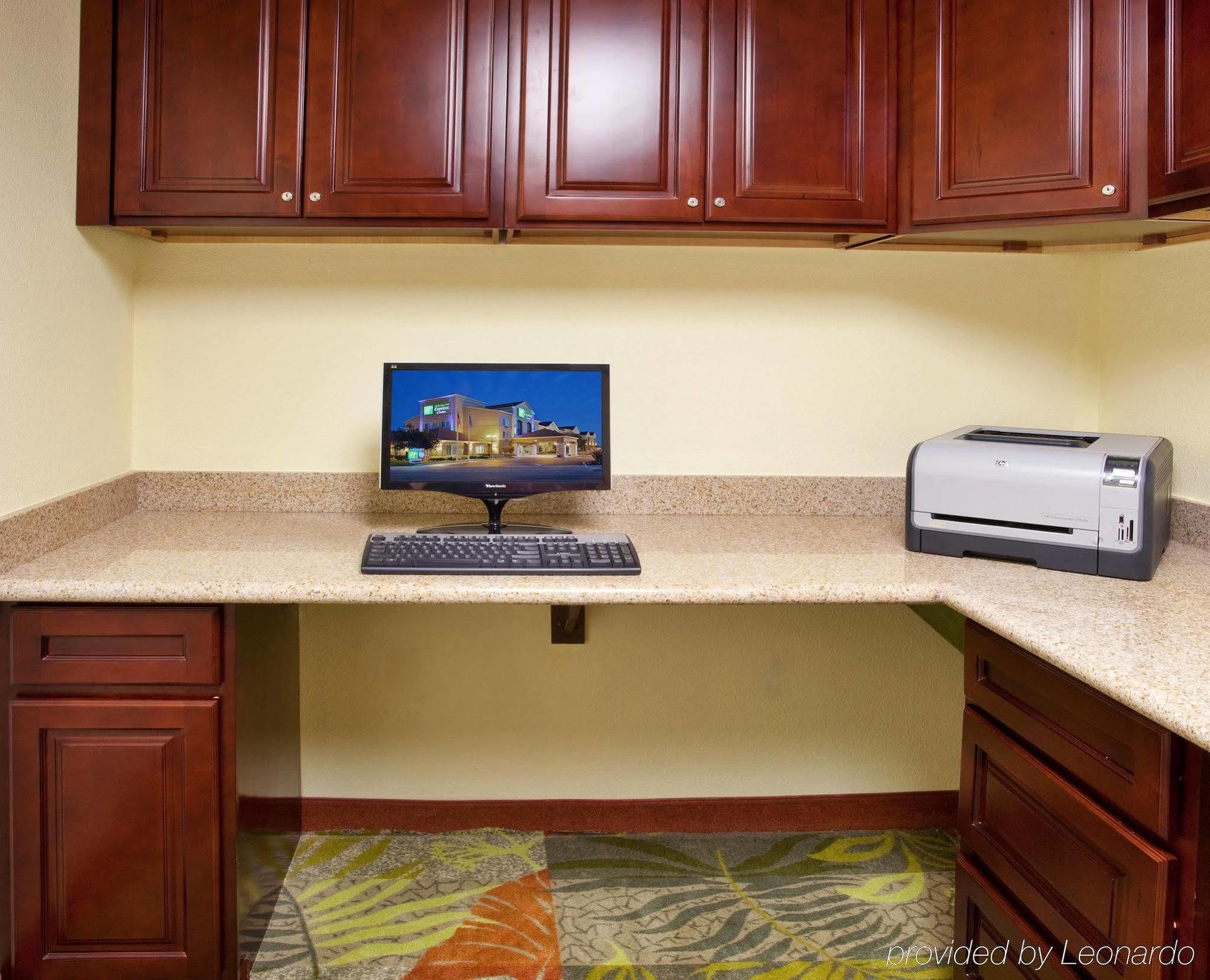 Holiday Inn Express & Suites Oakland - Airport By Ihg Luaran gambar